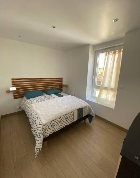 Appartement Avec Terrasse Quimper Exterior photo