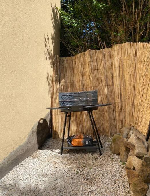 Appartement Avec Terrasse Quimper Exterior photo